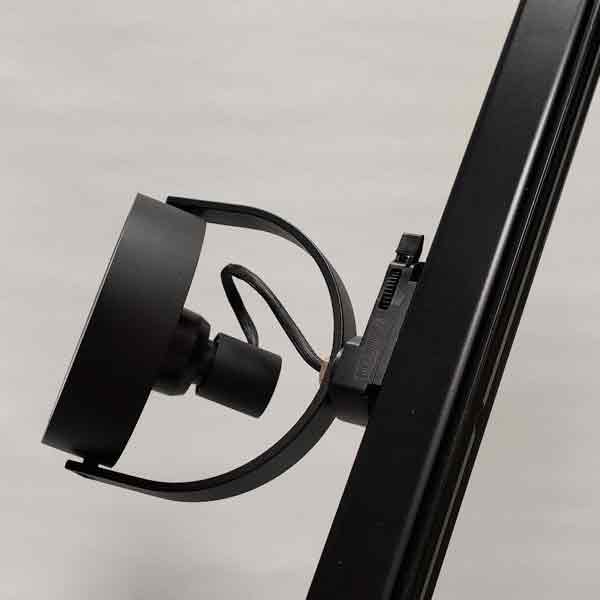 foco_qr111_carril_trifasico_negro_04.jpg