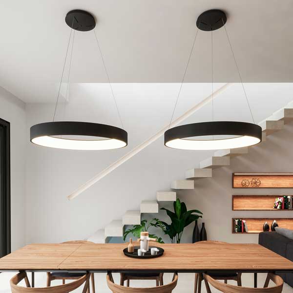 suspension_dilga_135cm_negro_ambiente.jpg
